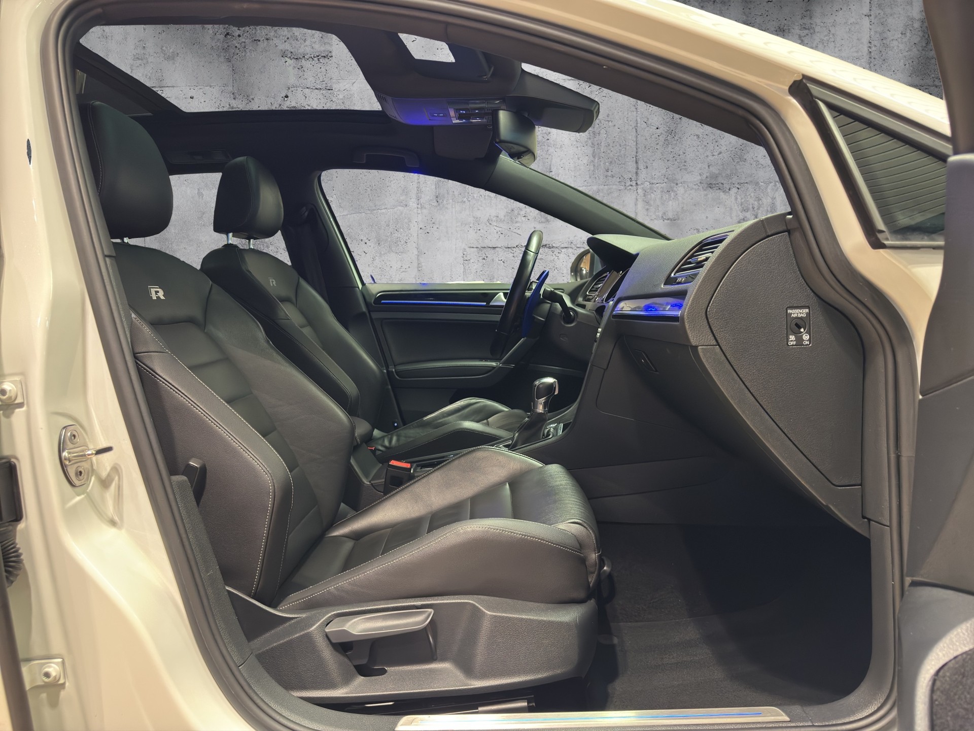 VW Golf Variant 2.0 TSI R 4 Motion DSG - 15