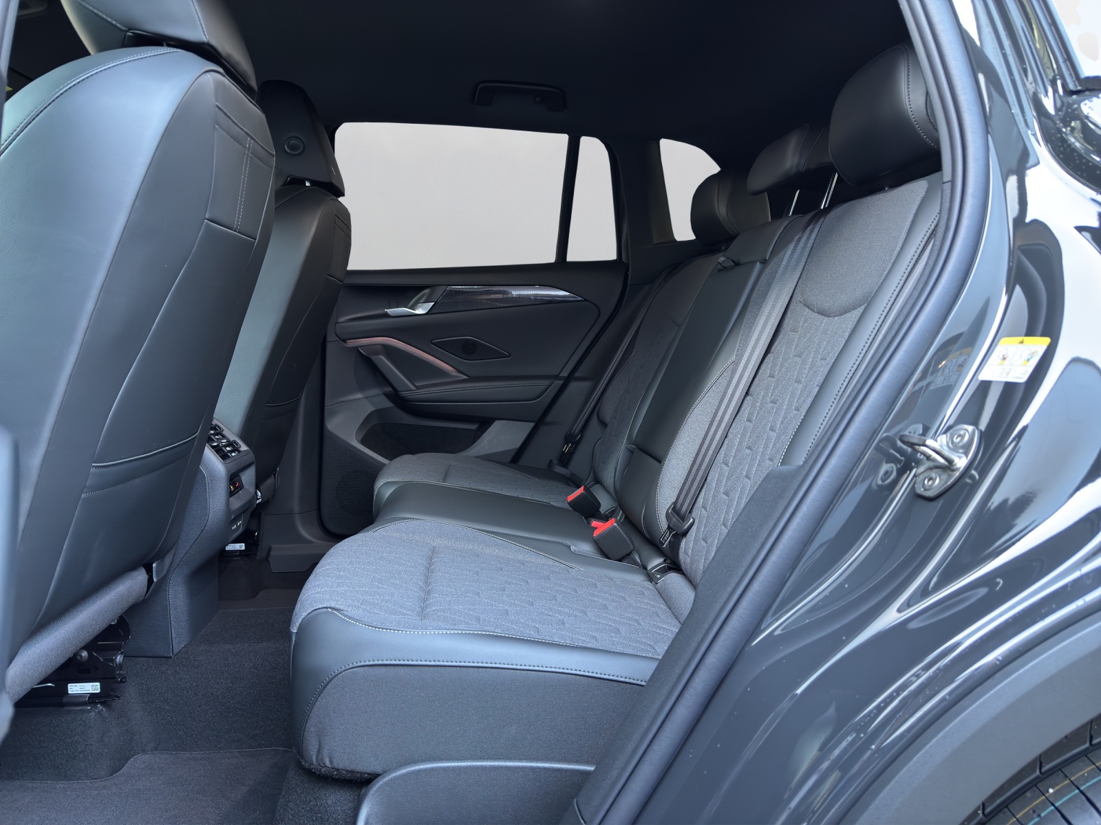 VW Tiguan 2.0 TSI DSG United 4Motion - 11