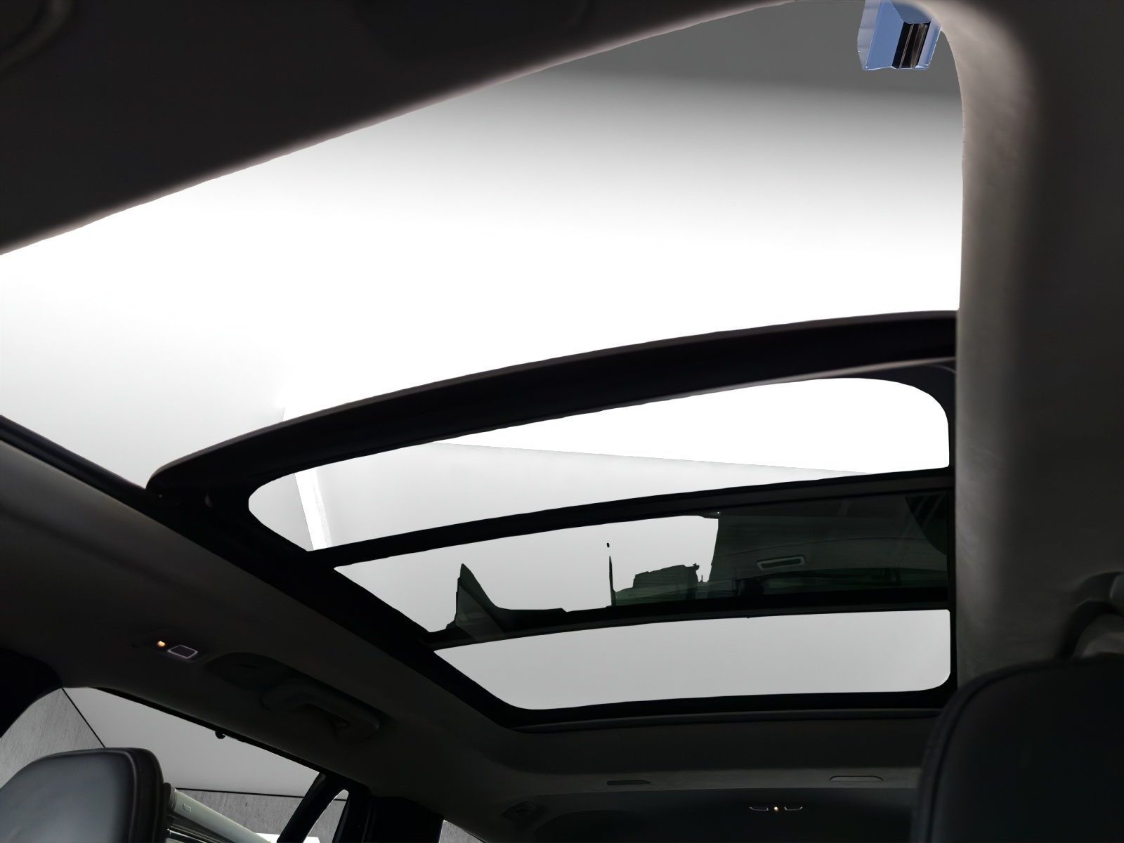 VOLVO XC90 T8 eAWD PluginHybrid Xclusive Dark Geartronic - 17