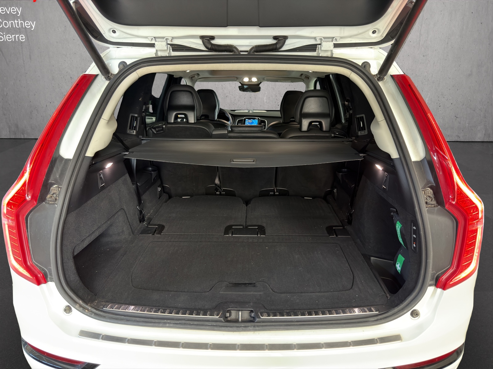 VOLVO XC90 T8 eAWD PluginHybrid Xclusive Dark Geartronic - 16