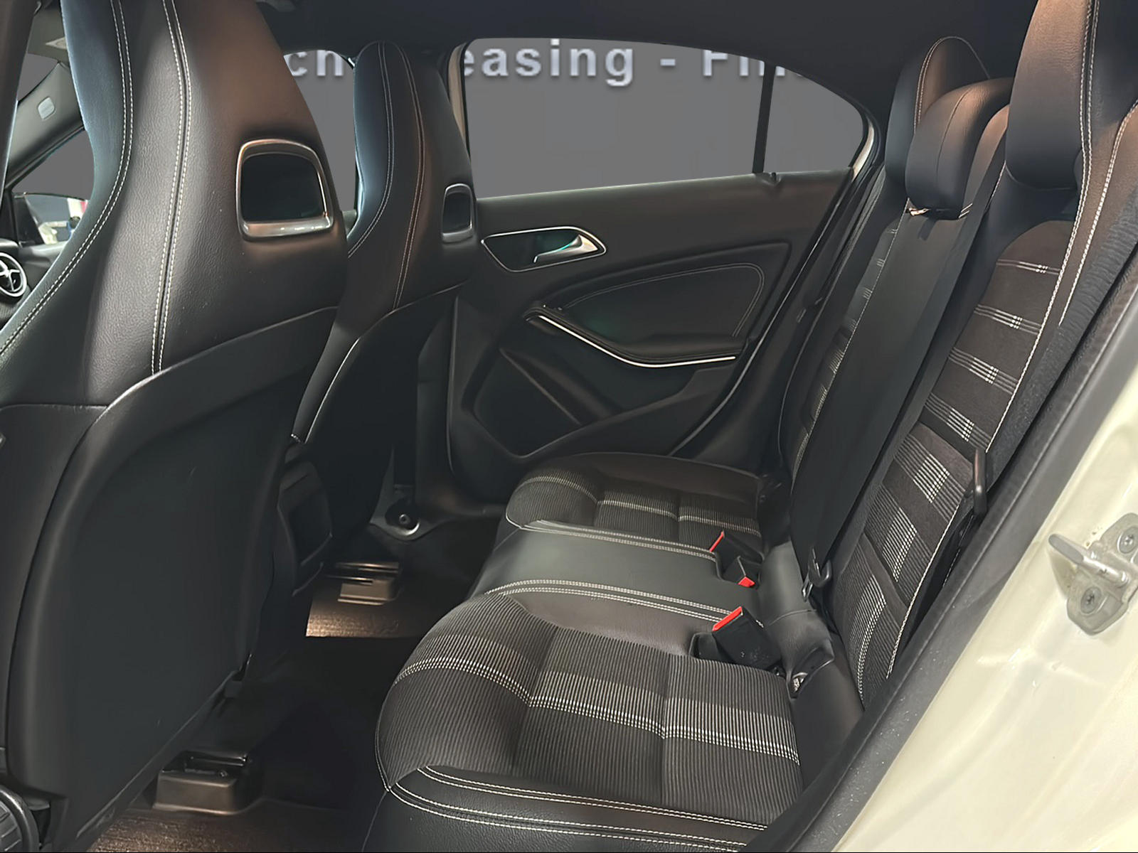 MERCEDES-BENZ A 180 Night Star - 12