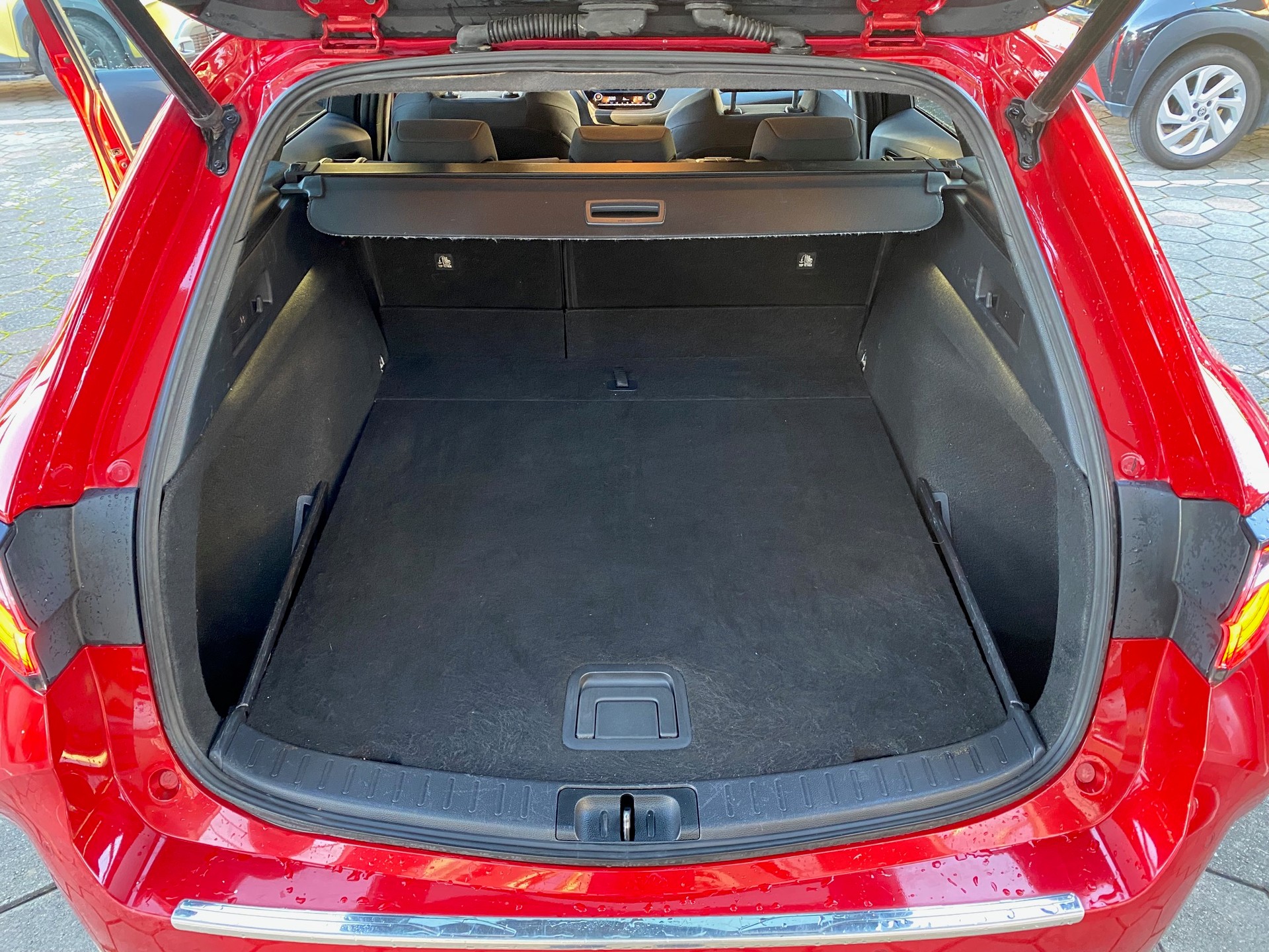 TOYOTA Corolla Touring Sports 1.8 HSD Trend e-CVT - 9