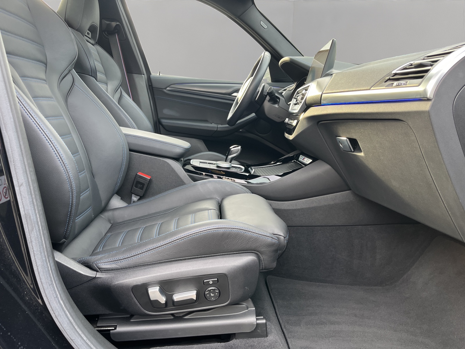 BMW X3 xDrive 48V M40d Travel Steptronic - 12