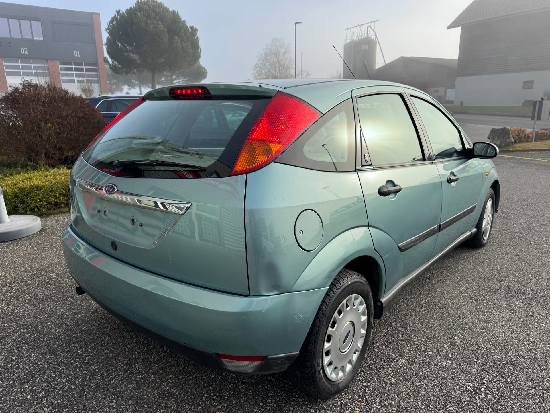 FORD Focus 1.6i 16V Ghia - 4