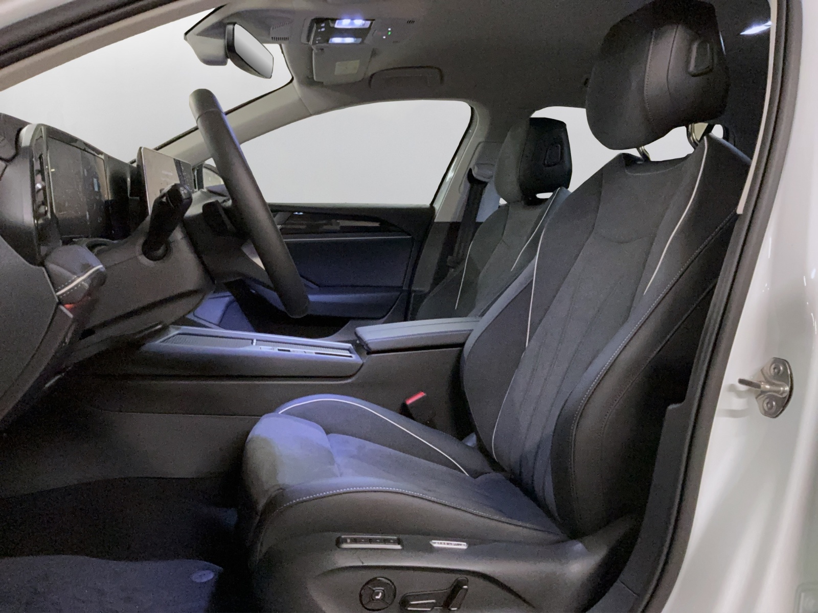 VW Passat Variant 2.0 TDI evo Business DSG - 10