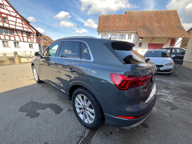 AUDI Q3 2.0 40 TDI Advanced quattro S-Tronic - 4