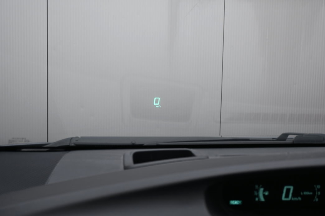 TOYOTA Prius 1.8 16V HSD Luna - 11