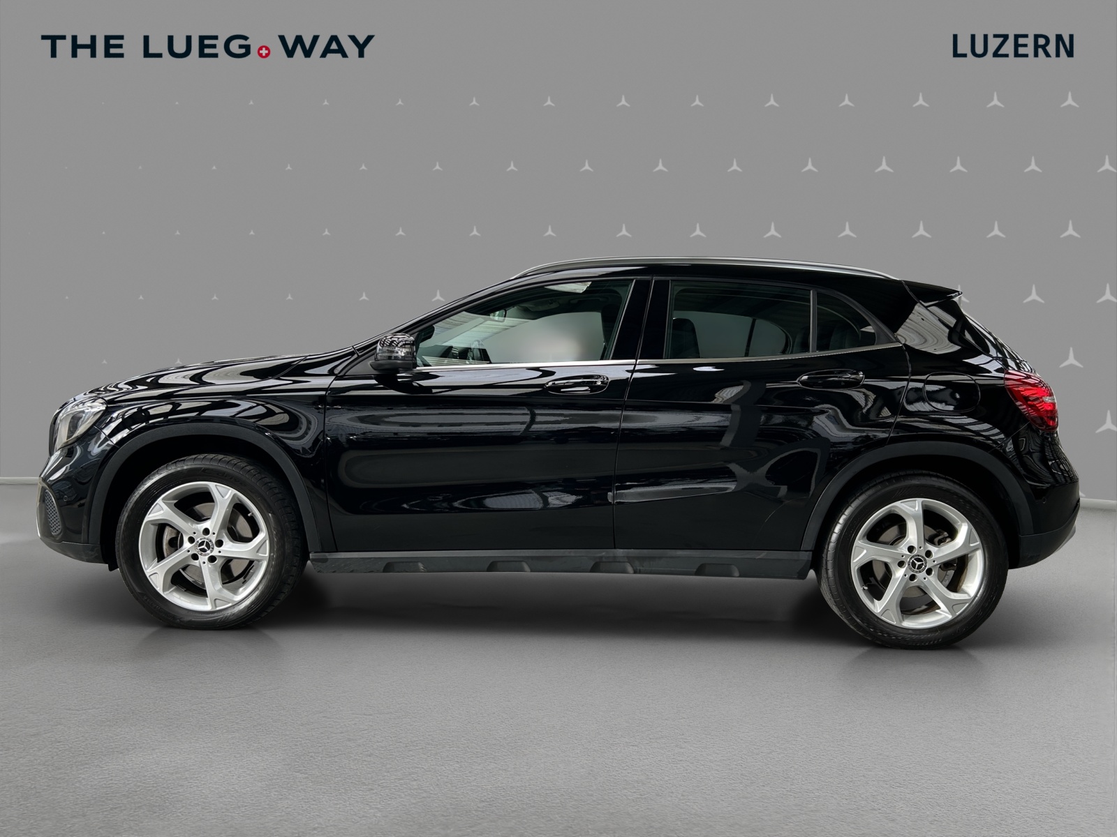 MERCEDES-BENZ GLA 250 Urban 4Matic 7G-DCT - 2