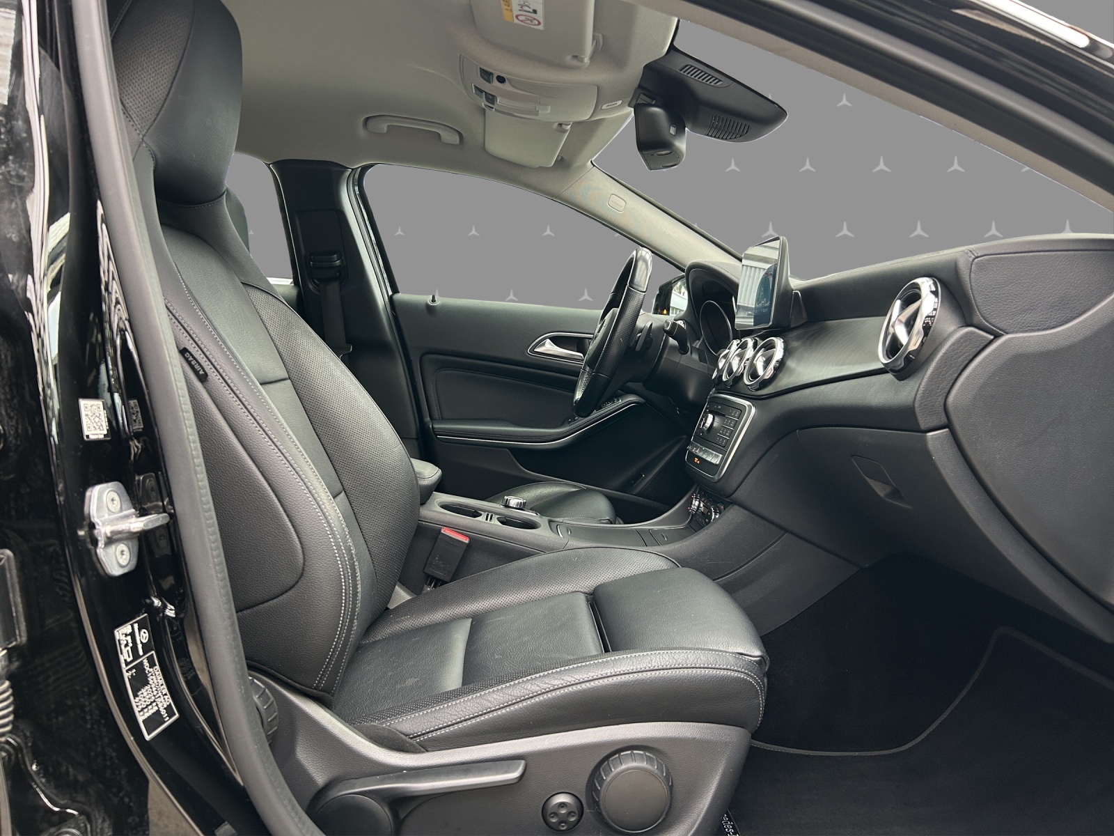 MERCEDES-BENZ GLA 250 Urban 4Matic 7G-DCT - 15