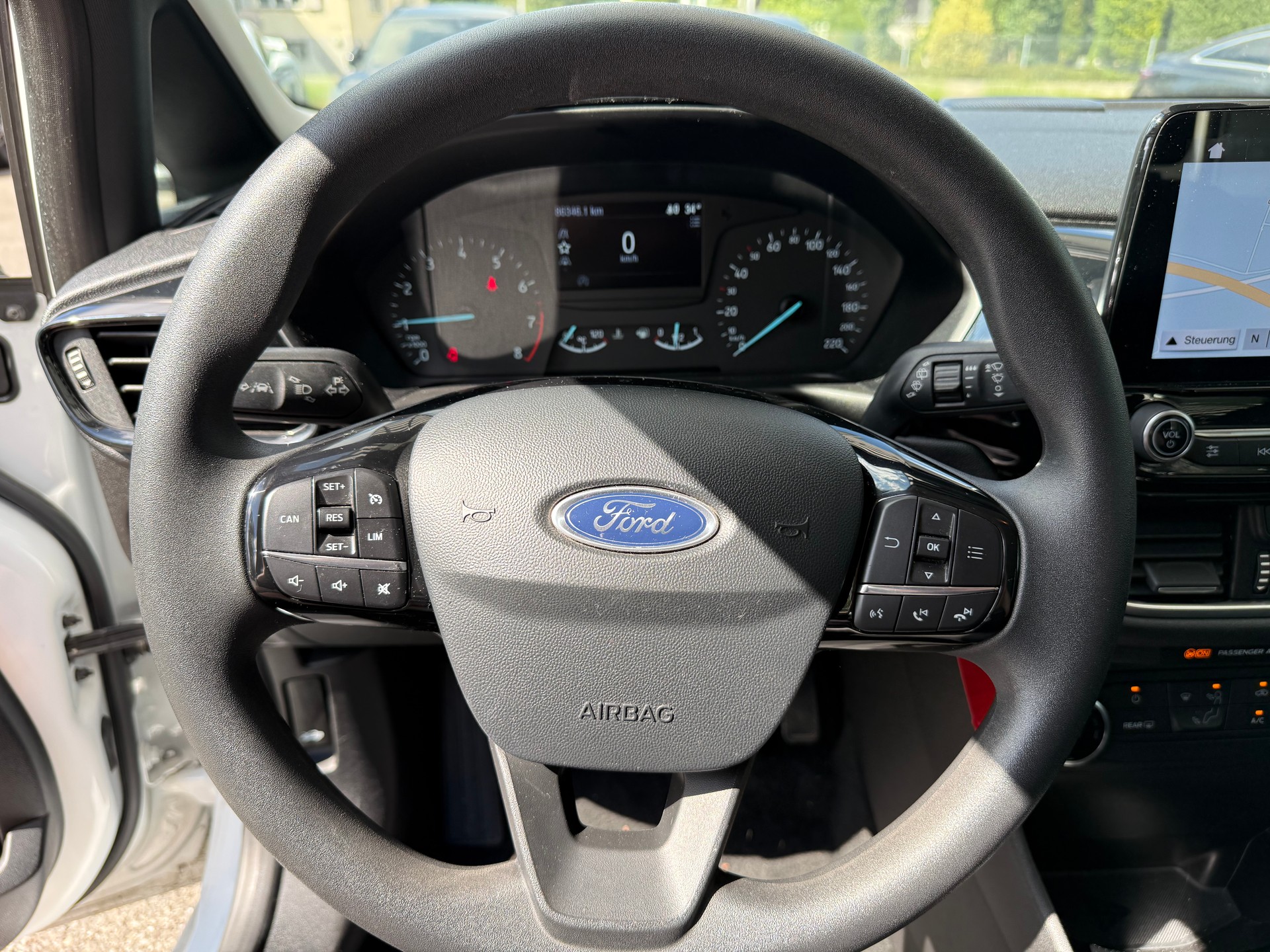 FORD Fiesta 1.0 SCTi Vignale - 10