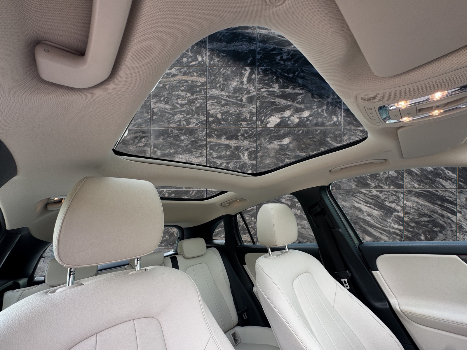 MERCEDES-BENZ EQA 350 4Matic - 15