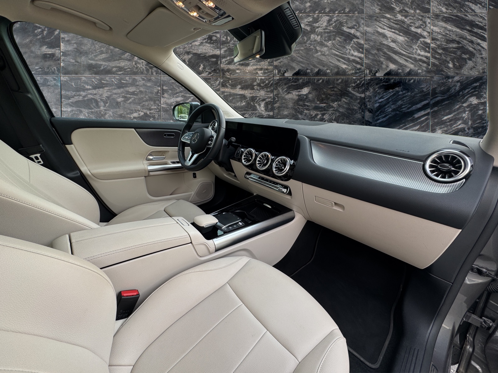 MERCEDES-BENZ EQA 350 4Matic - 13