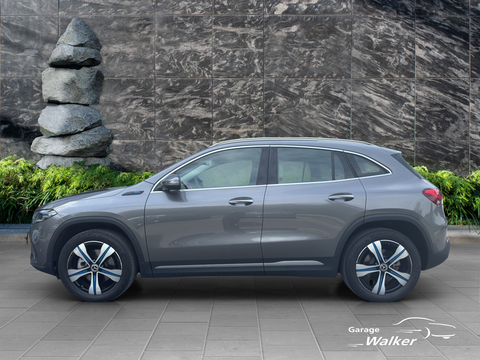 MERCEDES-BENZ EQA 350 4Matic - 2