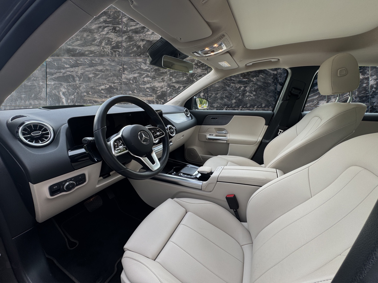 MERCEDES-BENZ EQA 350 4Matic - 9