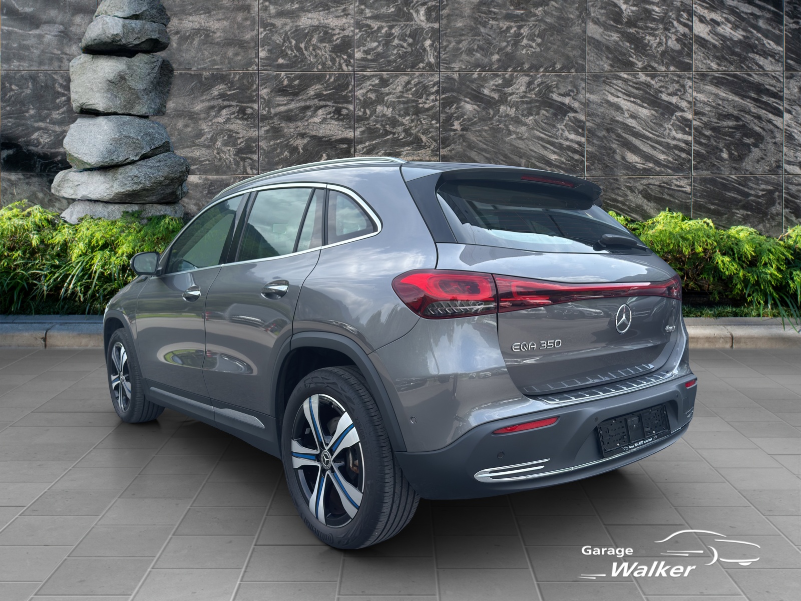 MERCEDES-BENZ EQA 350 4Matic - 3