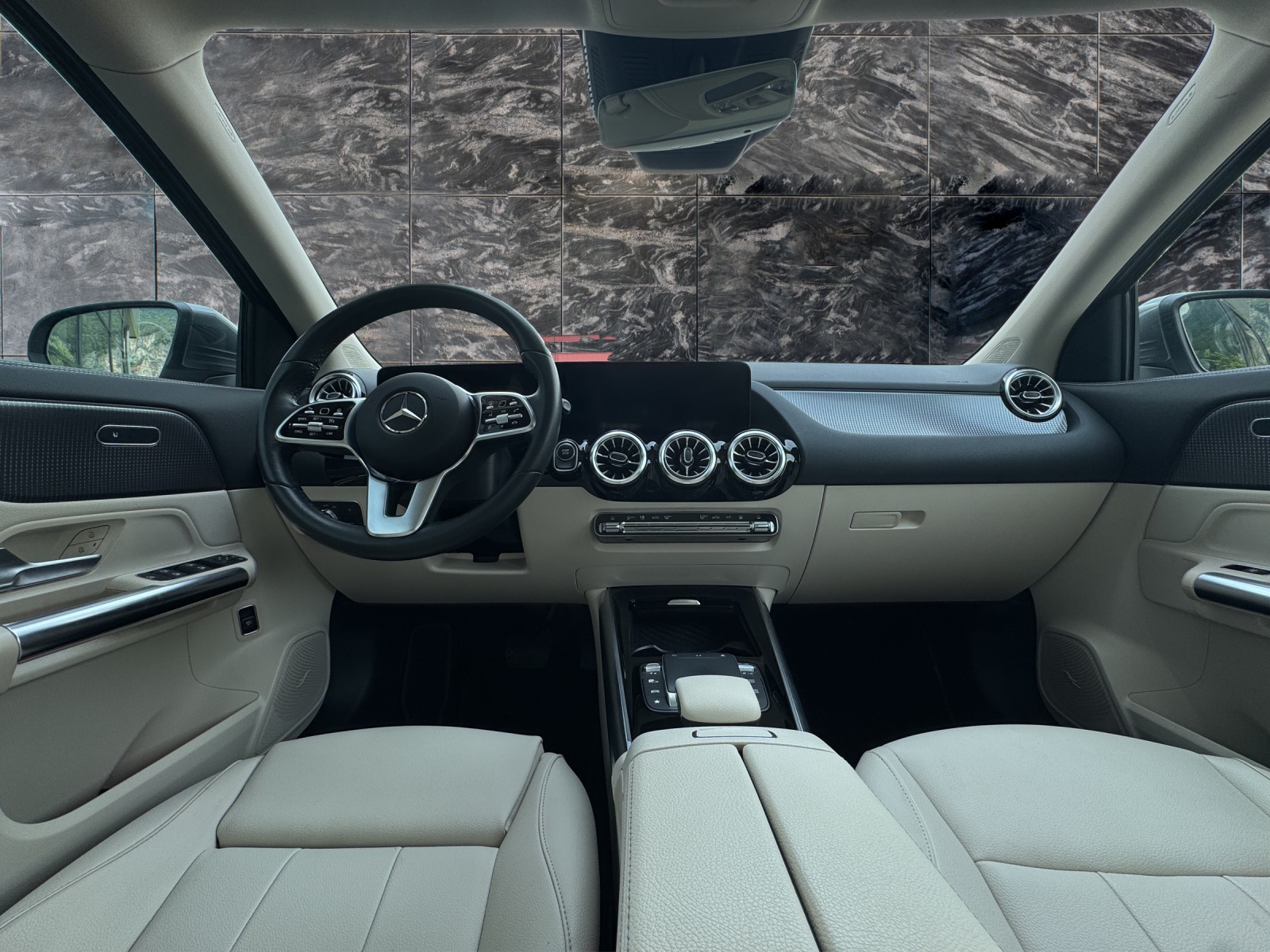 MERCEDES-BENZ EQA 350 4Matic - 10