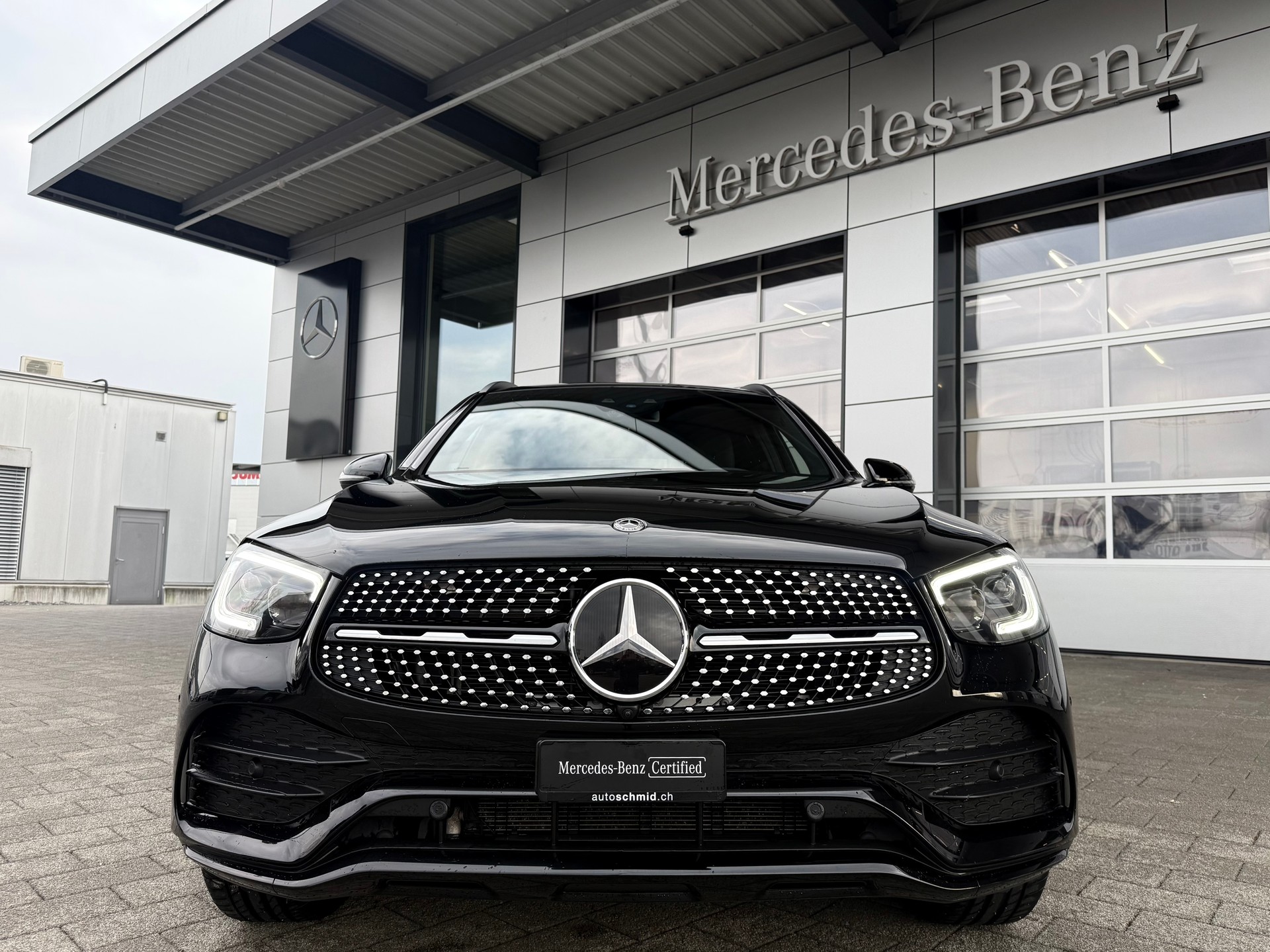 MERCEDES-BENZ GLC 200 AMG Line 4Matic 9G-Tronic - 3