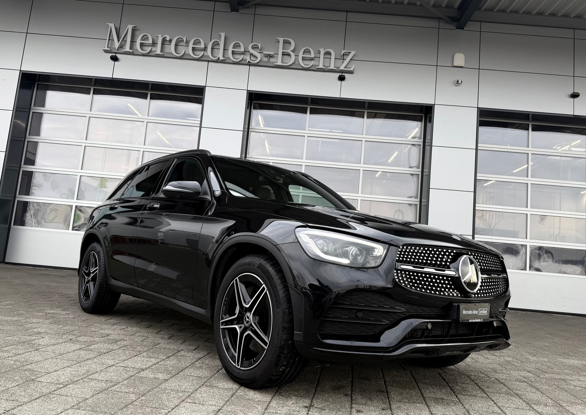 MERCEDES-BENZ GLC 200 AMG Line 4Matic 9G-Tronic