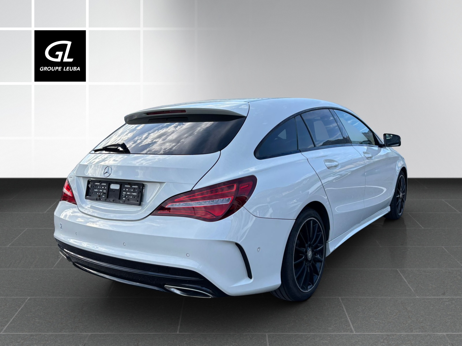 MERCEDES-BENZ CLA 250 AMG Line - 3