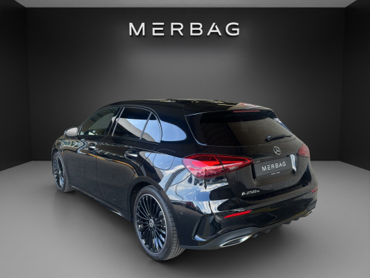MERCEDES-BENZ A 250 e 8G-DCT - 3