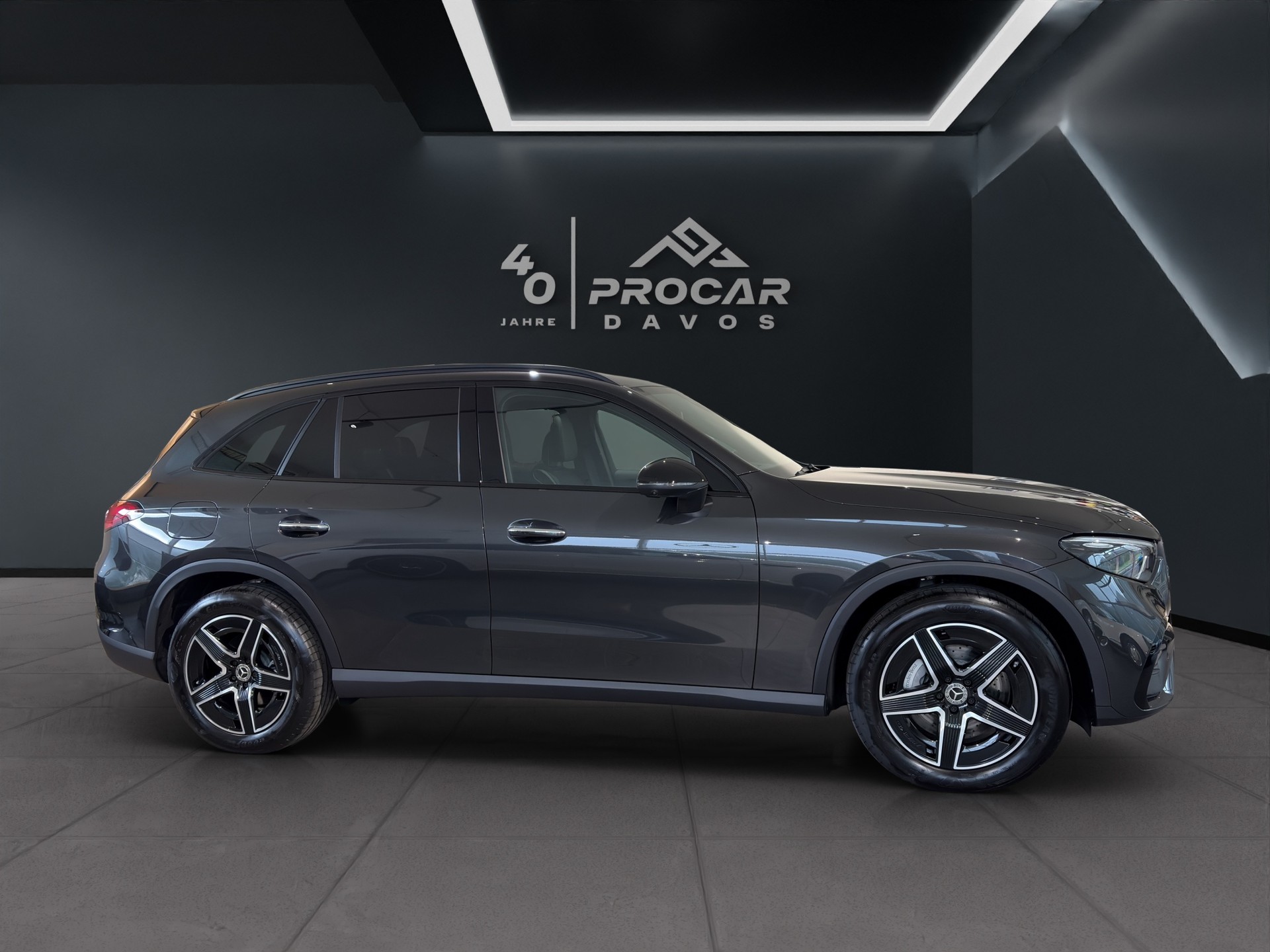 MERCEDES-BENZ GLC 220 d AMG Line 4matic - 3