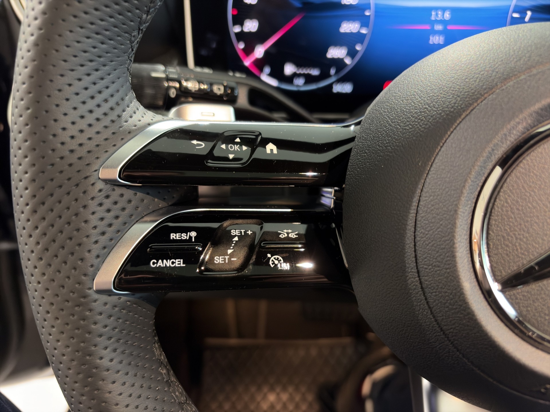MERCEDES-BENZ GLC 220 d AMG Line 4matic - 14