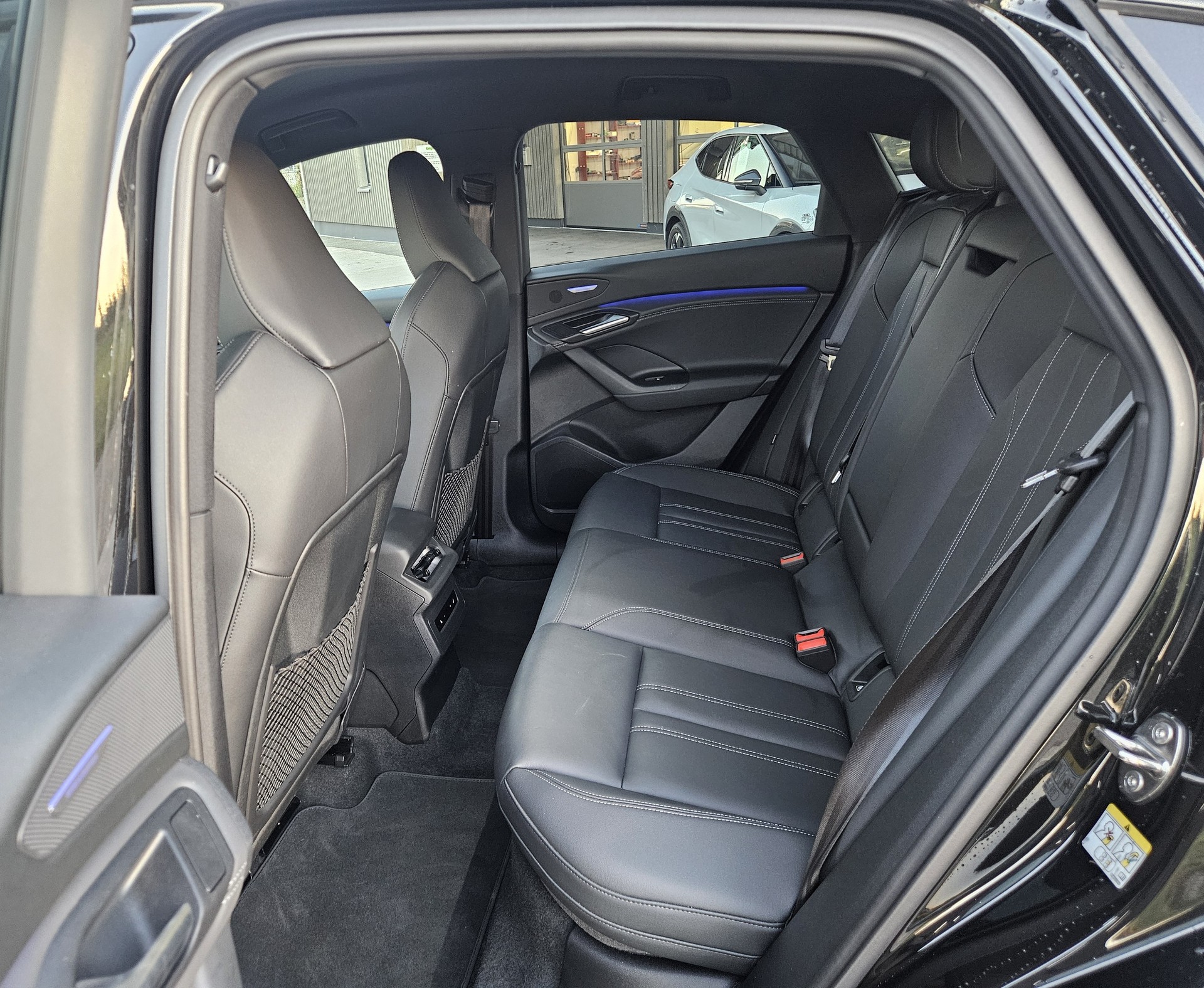 AUDI Q6 Sportback e-tron quattro S-Line Tech pro mit Anhängerkupplung - 25