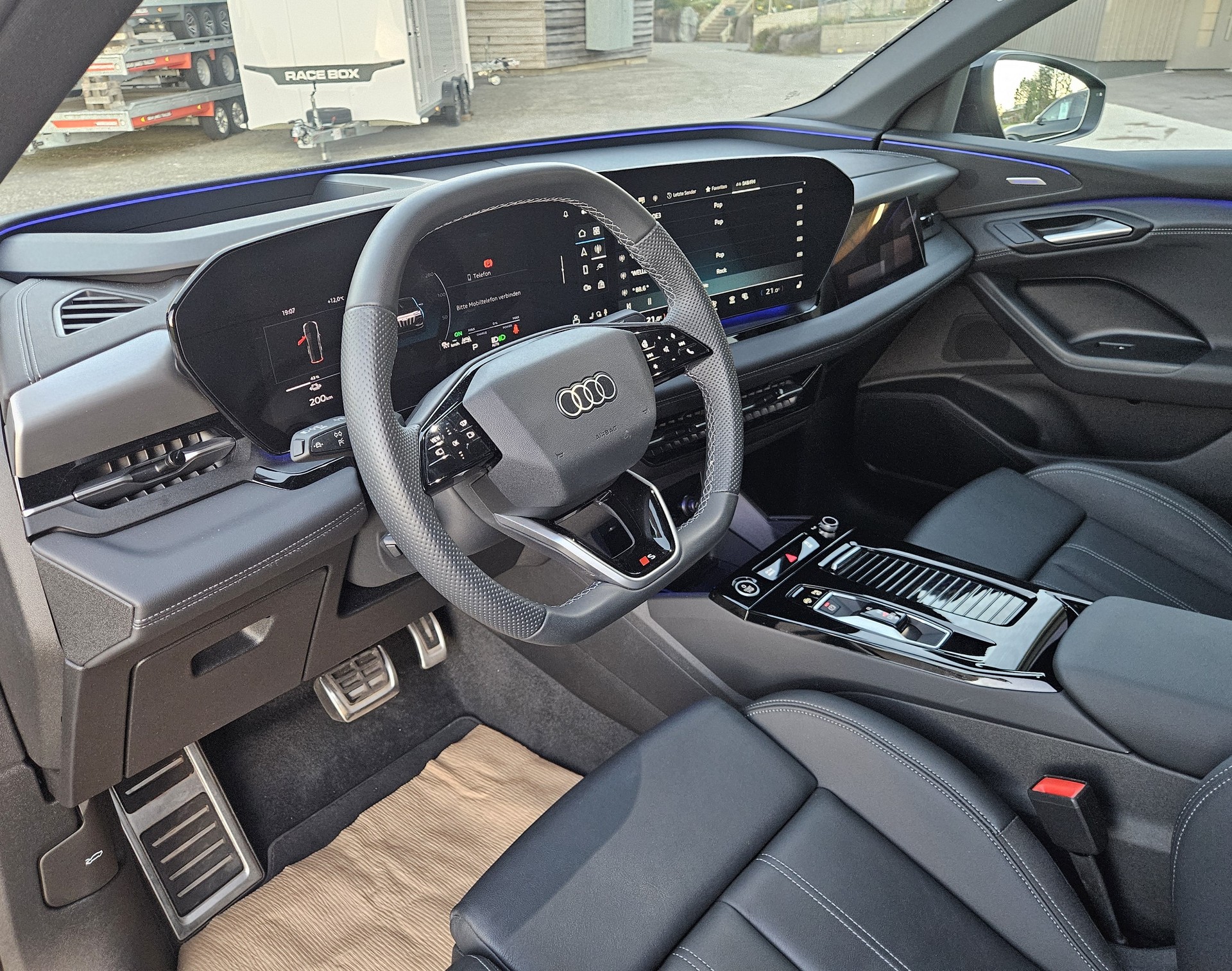 AUDI Q6 Sportback e-tron quattro S-Line Tech pro mit Anhängerkupplung - 14