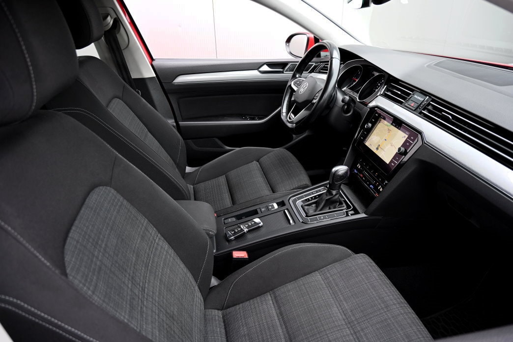 VW Passat 2.0 TDI BMT Business 4Motion DSG - 5