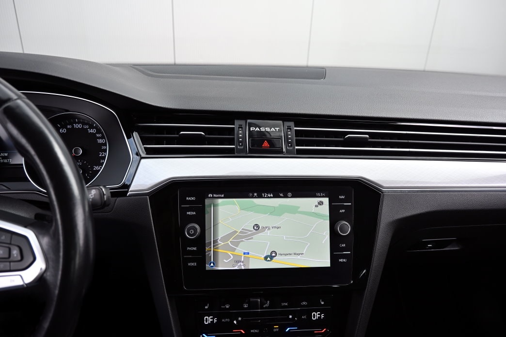 VW Passat 2.0 TDI BMT Business 4Motion DSG - 12