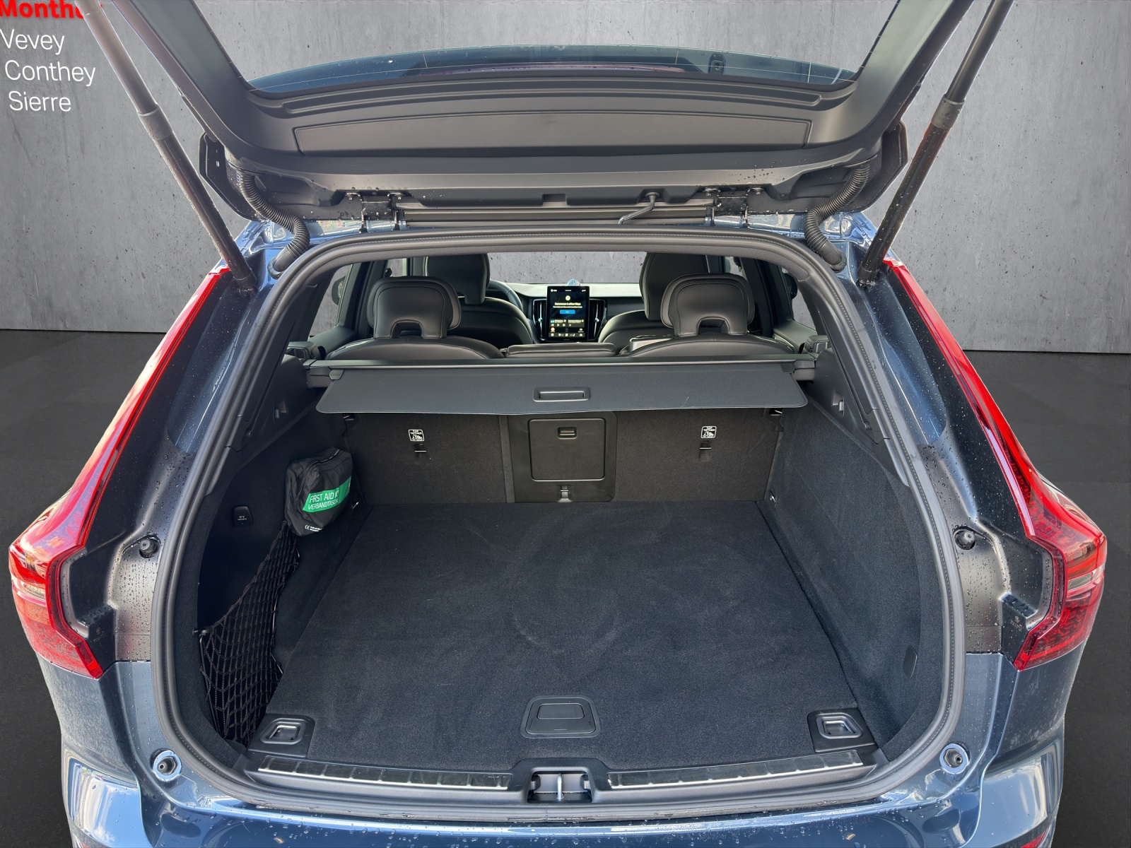 VOLVO XC60 T6 eAWD PluginHybrid Black Edition Geartronic - 16