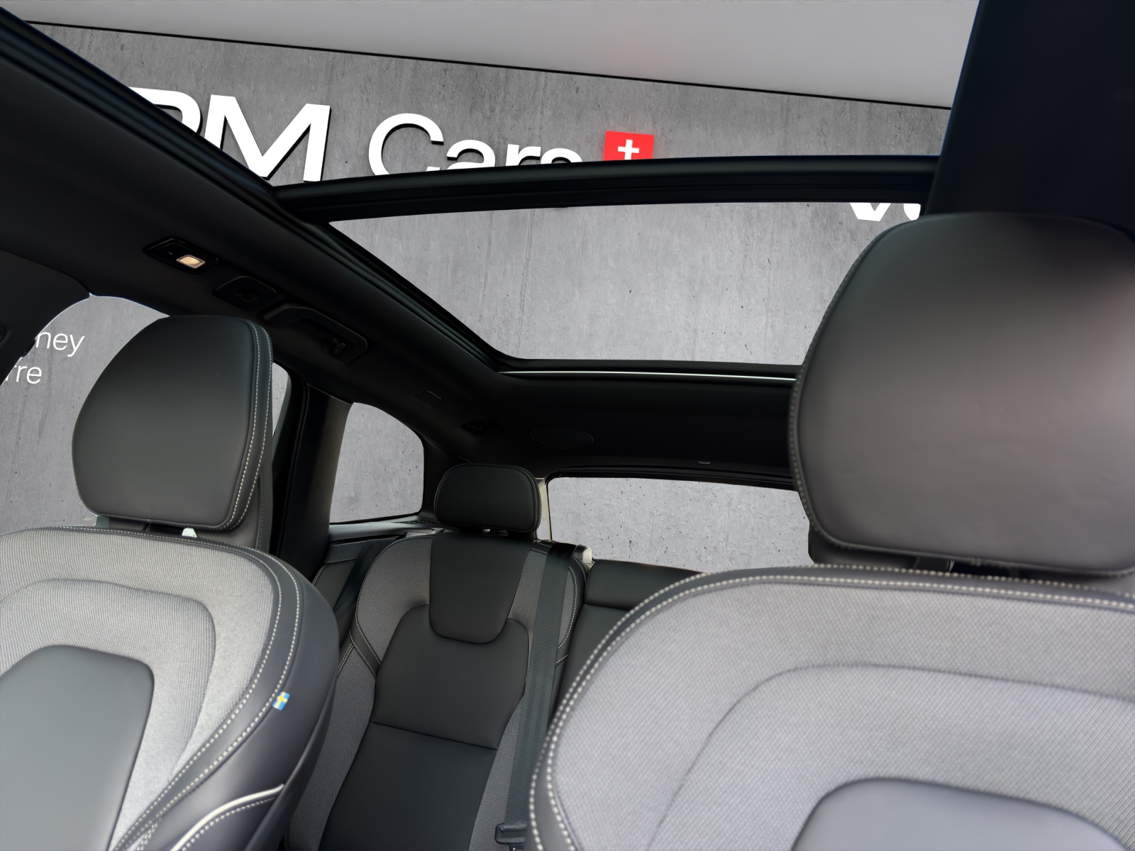 VOLVO XC60 T6 eAWD PluginHybrid Black Edition Geartronic - 17