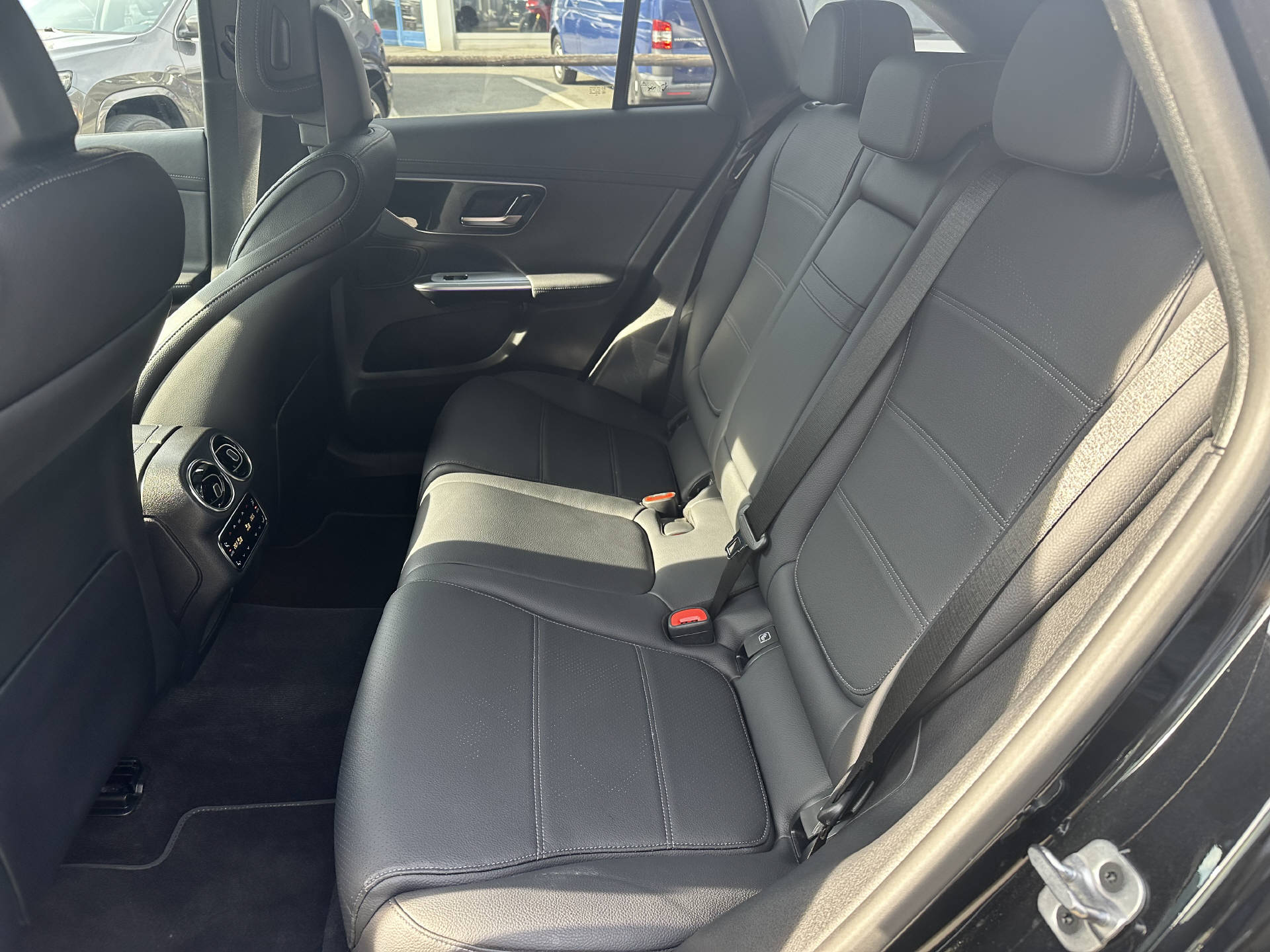 MERCEDES-BENZ GLC 200 AMG Line 4matic - 12