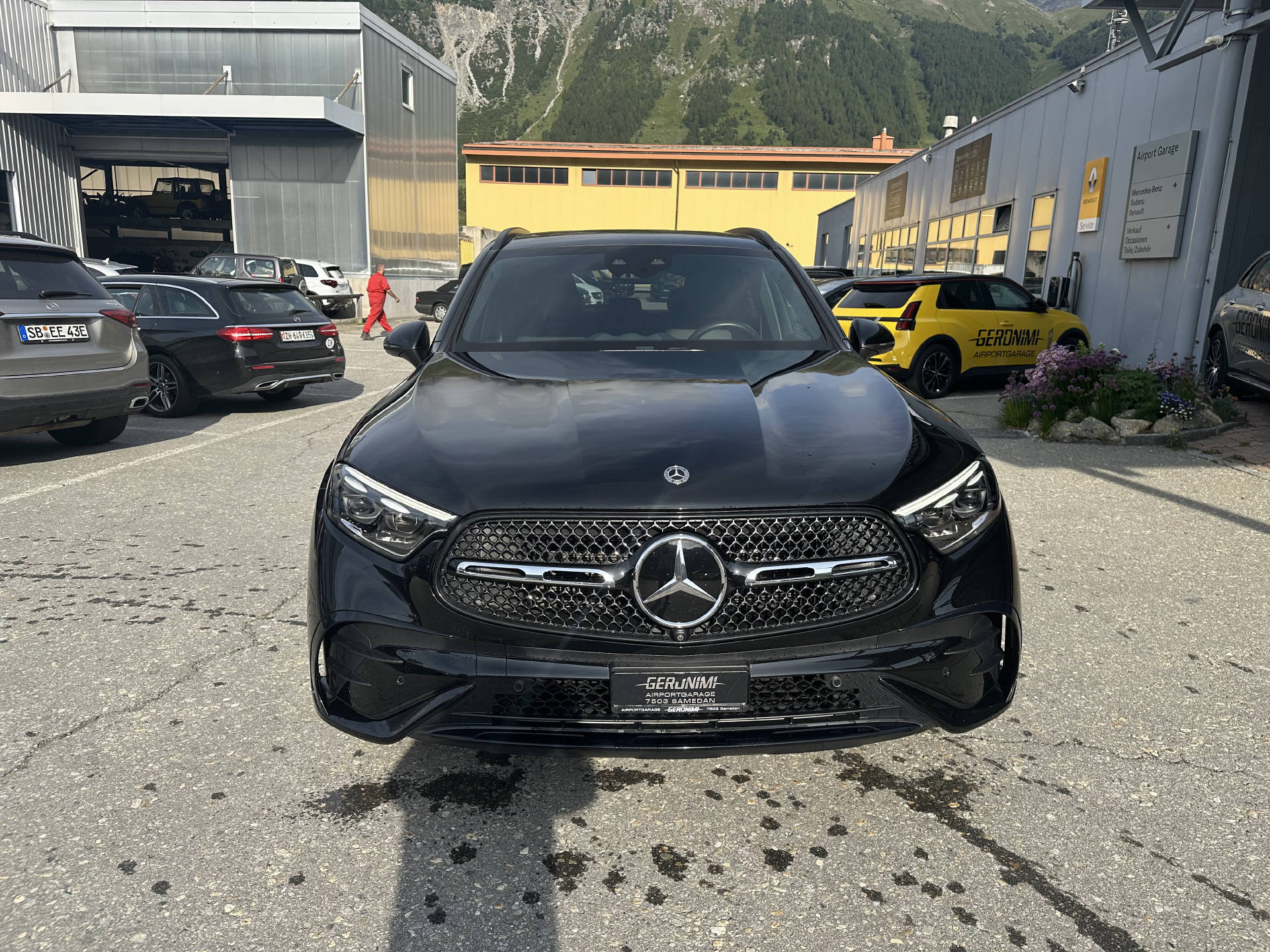 MERCEDES-BENZ GLC 200 AMG Line 4matic - 4