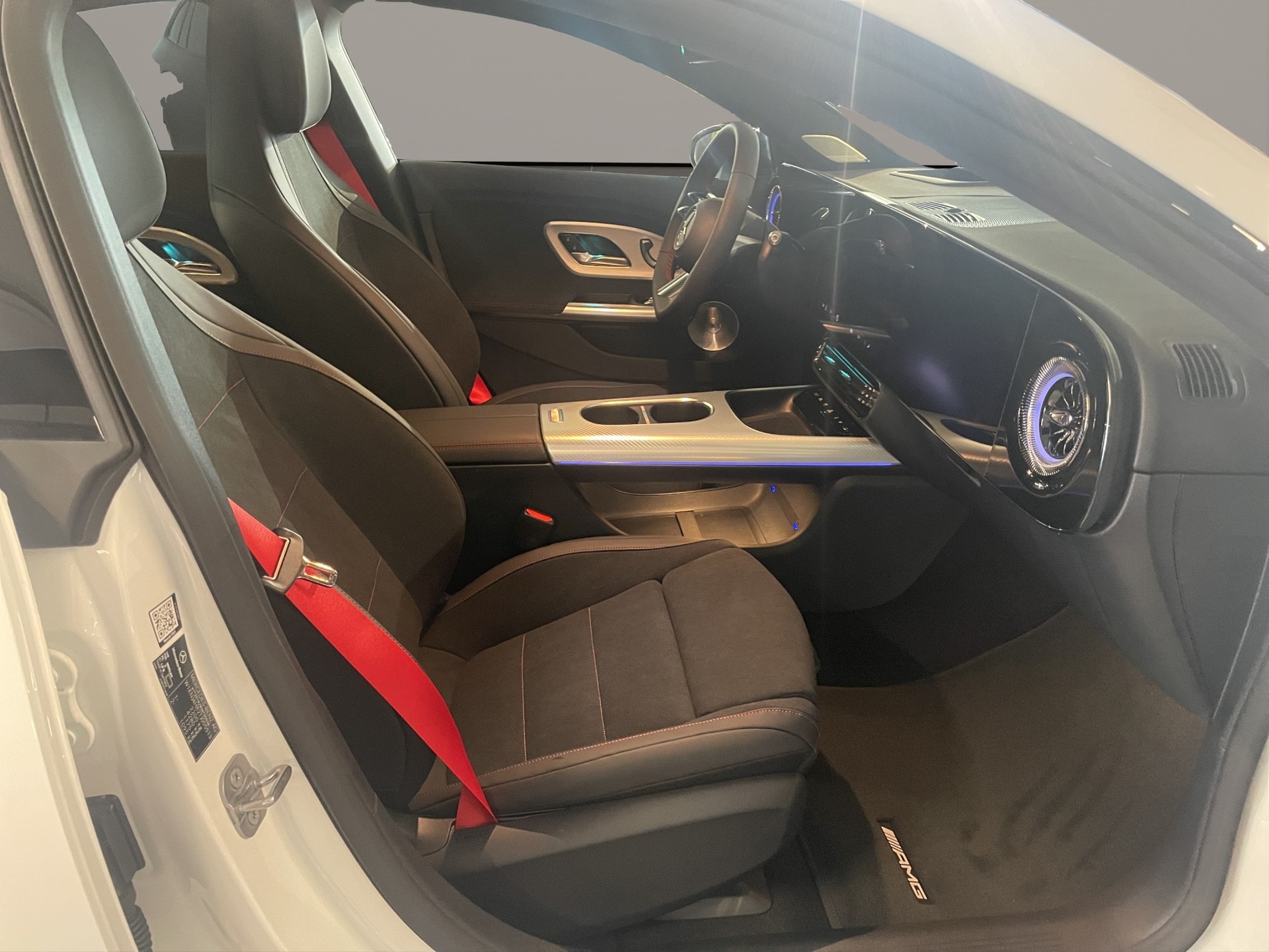 MERCEDES-BENZ CLA 220 8G-DCT 4Matic - 10