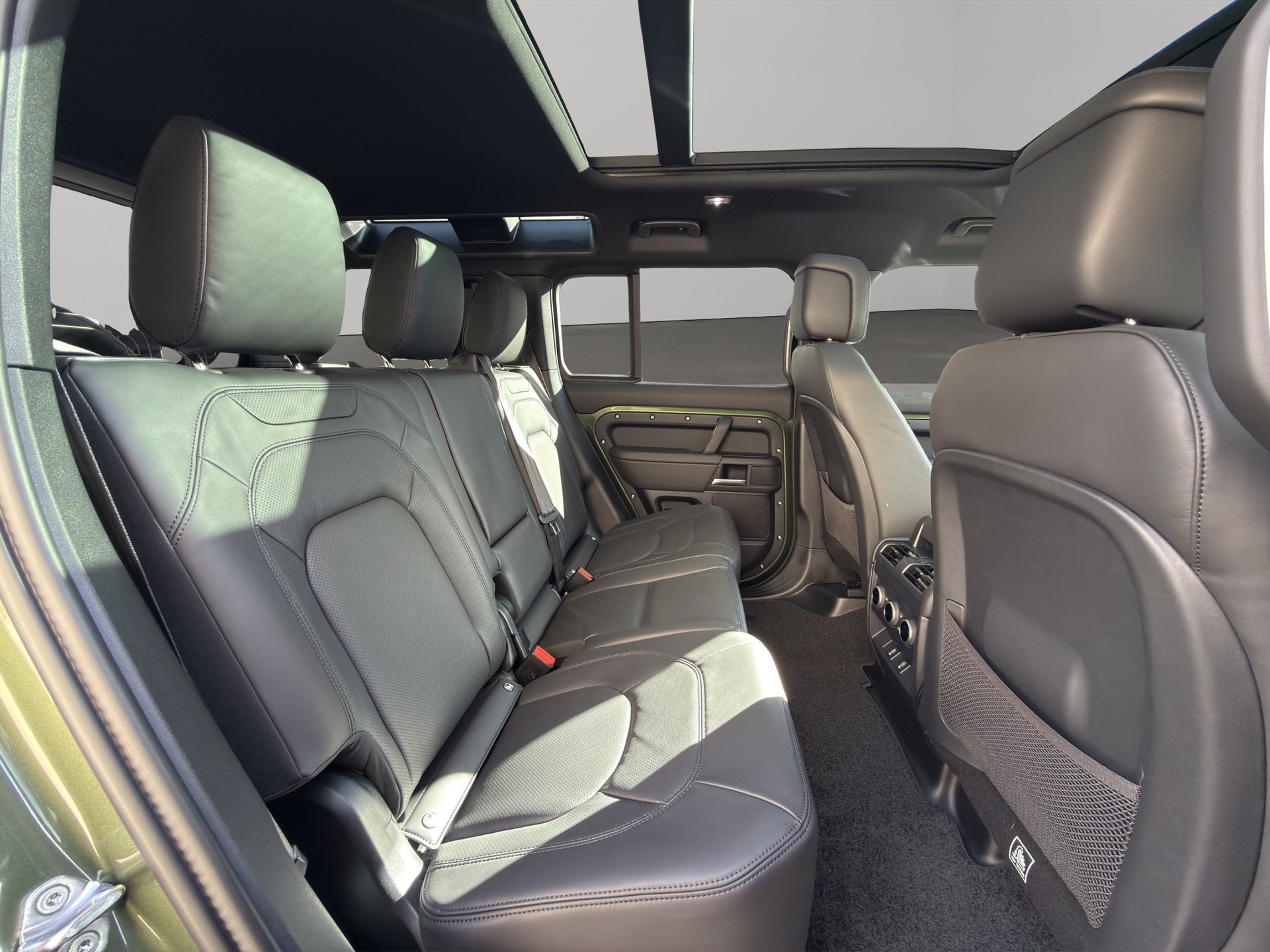 LAND ROVER Defender 110 3.0 D I6 350 X-Dynamic HSE - 14