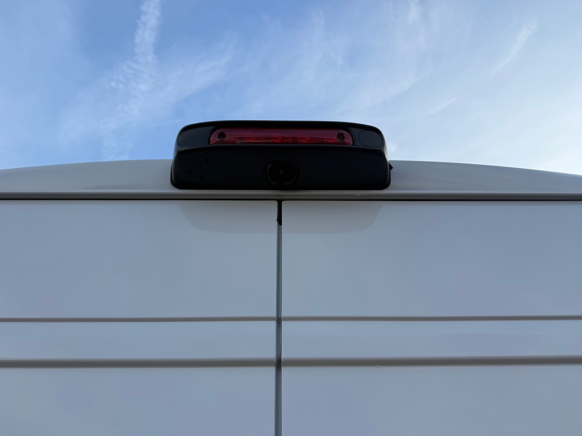 PEUGEOT Boxer 2.2 BlueHDI 140 L2H2 neues Interieur - 2