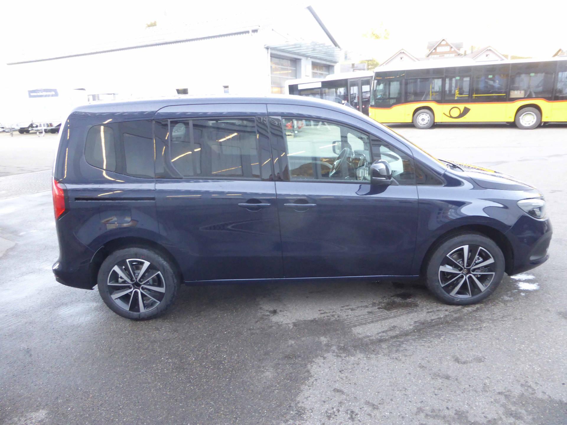 MERCEDES-BENZ Premium Plus Van S - 6