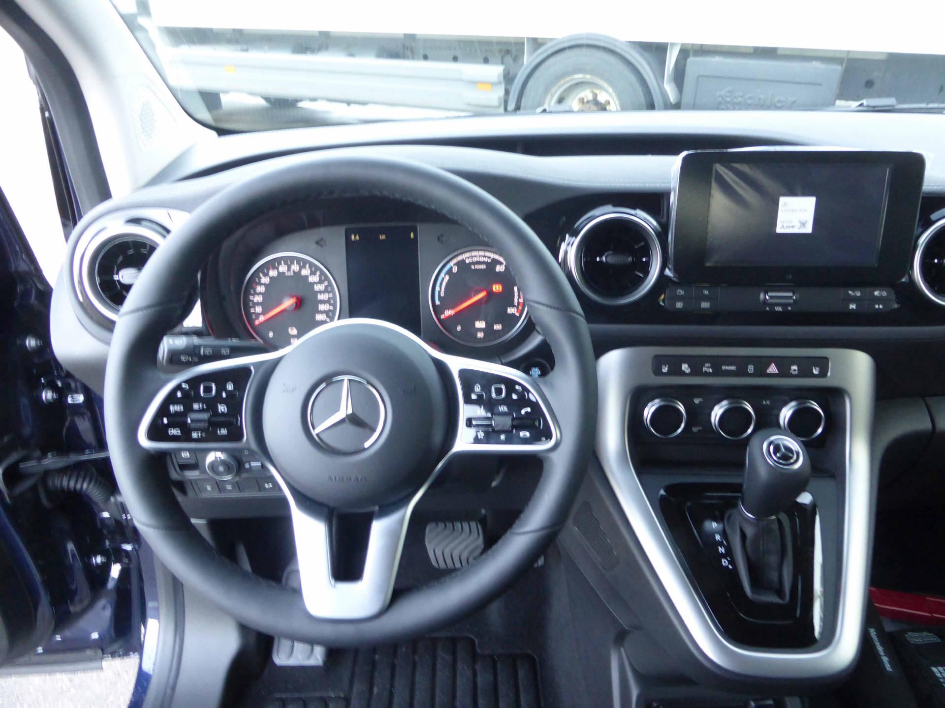 MERCEDES-BENZ Premium Plus Van S - 5