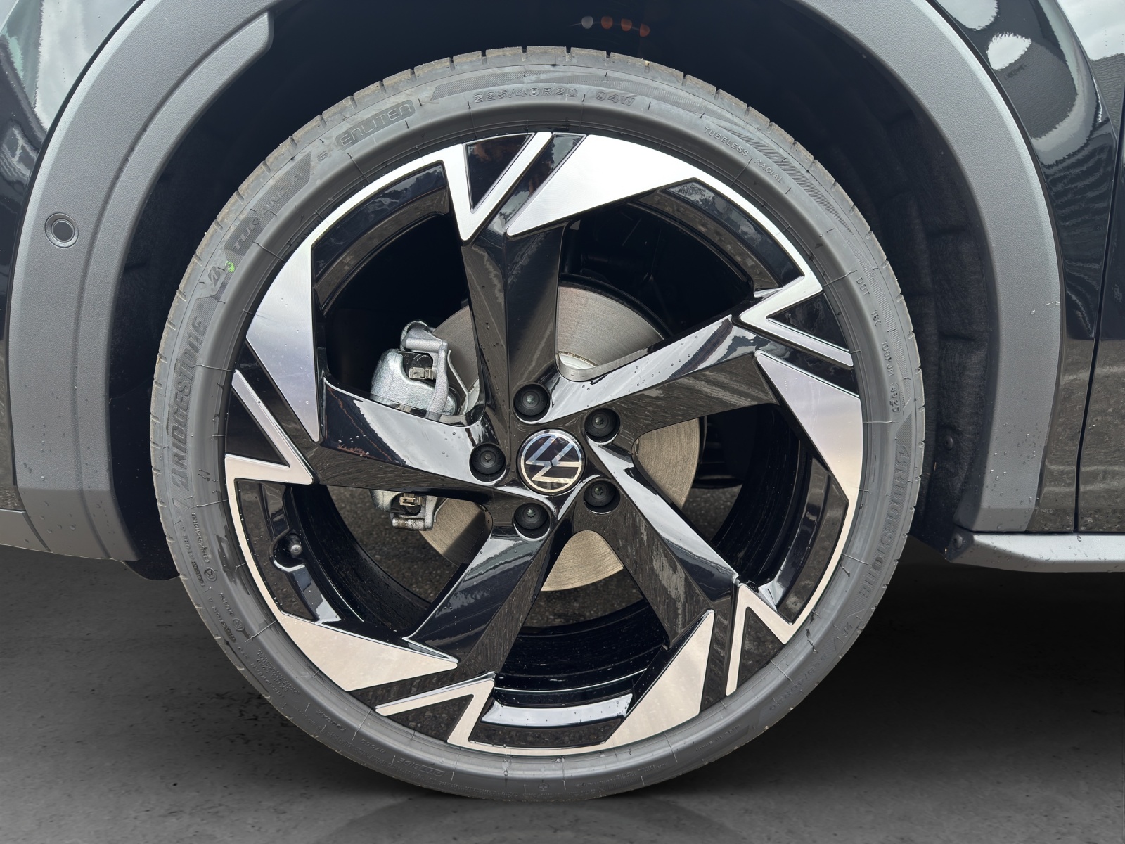 VW T-Roc 1.5 eTSI mHEV R-Line DSG - 13