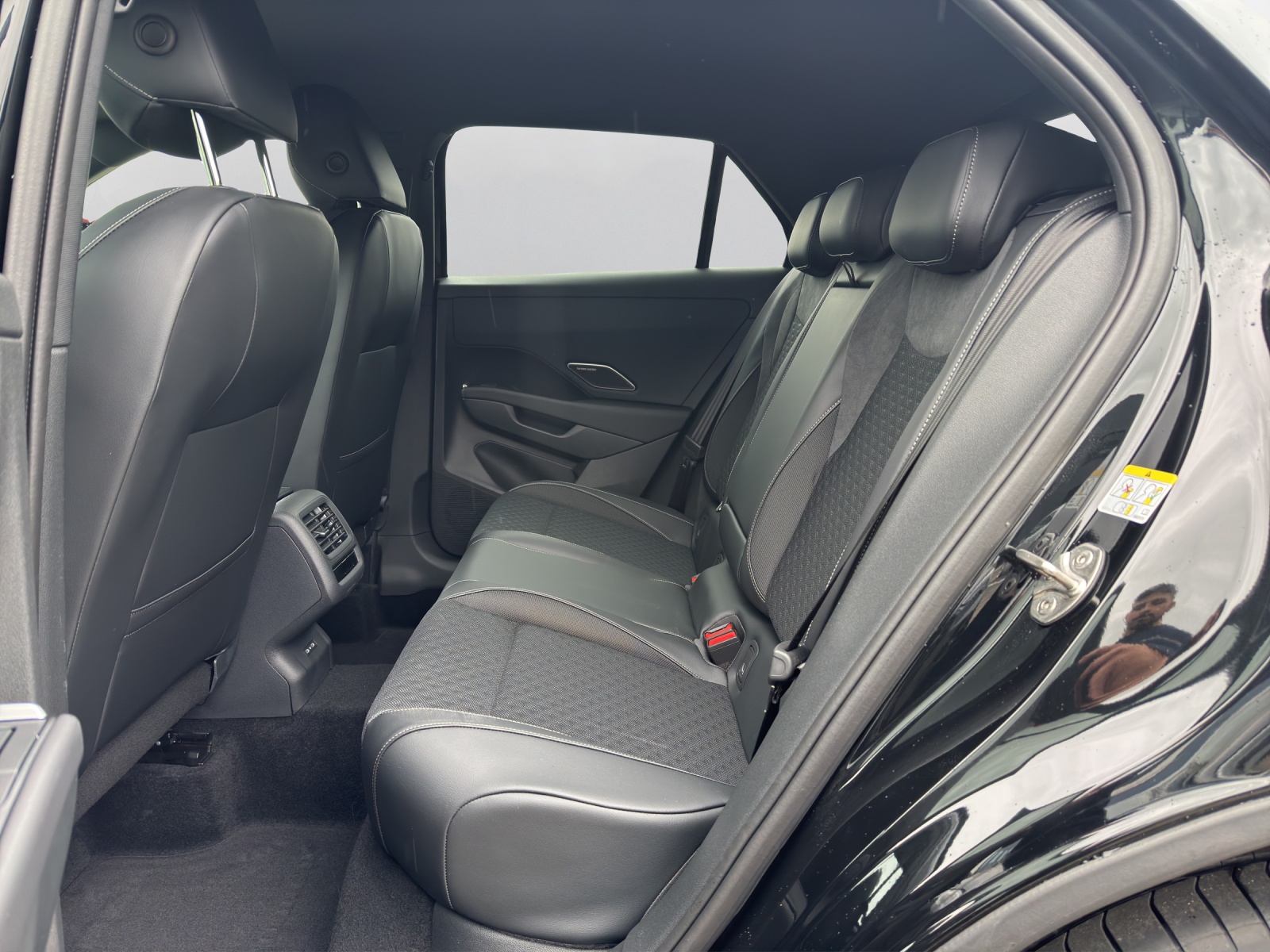 VW T-Roc 1.5 eTSI mHEV R-Line DSG - 11