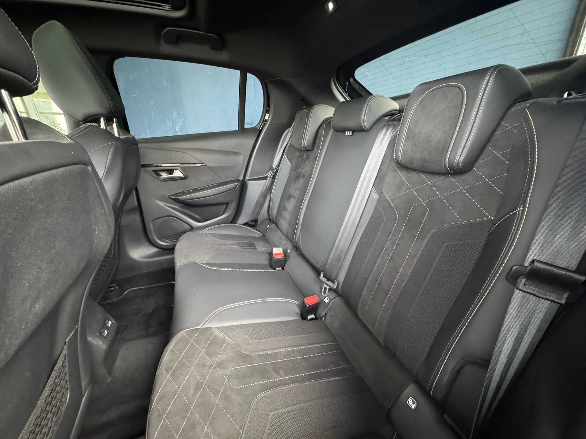 PEUGEOT 208 1.2 PureTech GT Pack EAT8 - 7