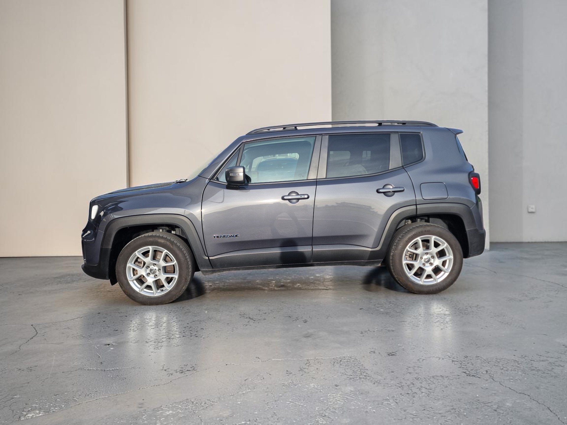 JEEP Renegade 1.3 T PHEV Limited AWD AHK 8xberei 24Mt Gara