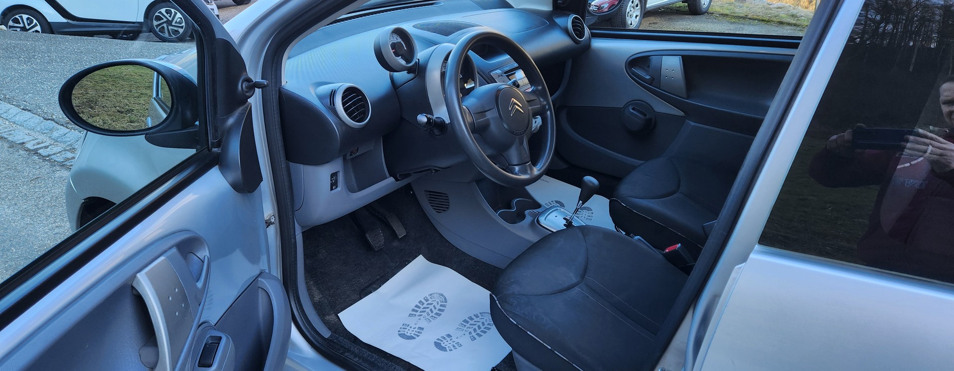 CITROEN C1 1.0i Séduction EGS - 8