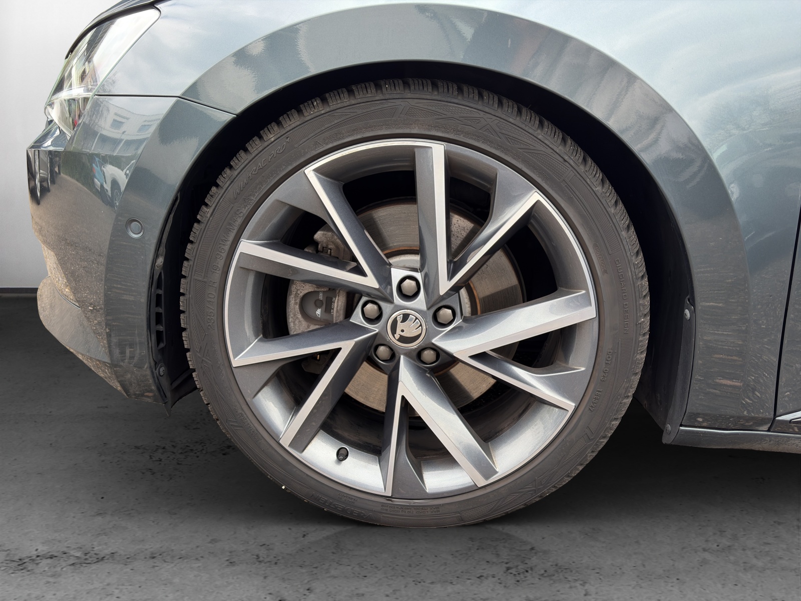 SKODA Superb Combi 2.0 TSI SportLine+ DSG 4x4 - 13