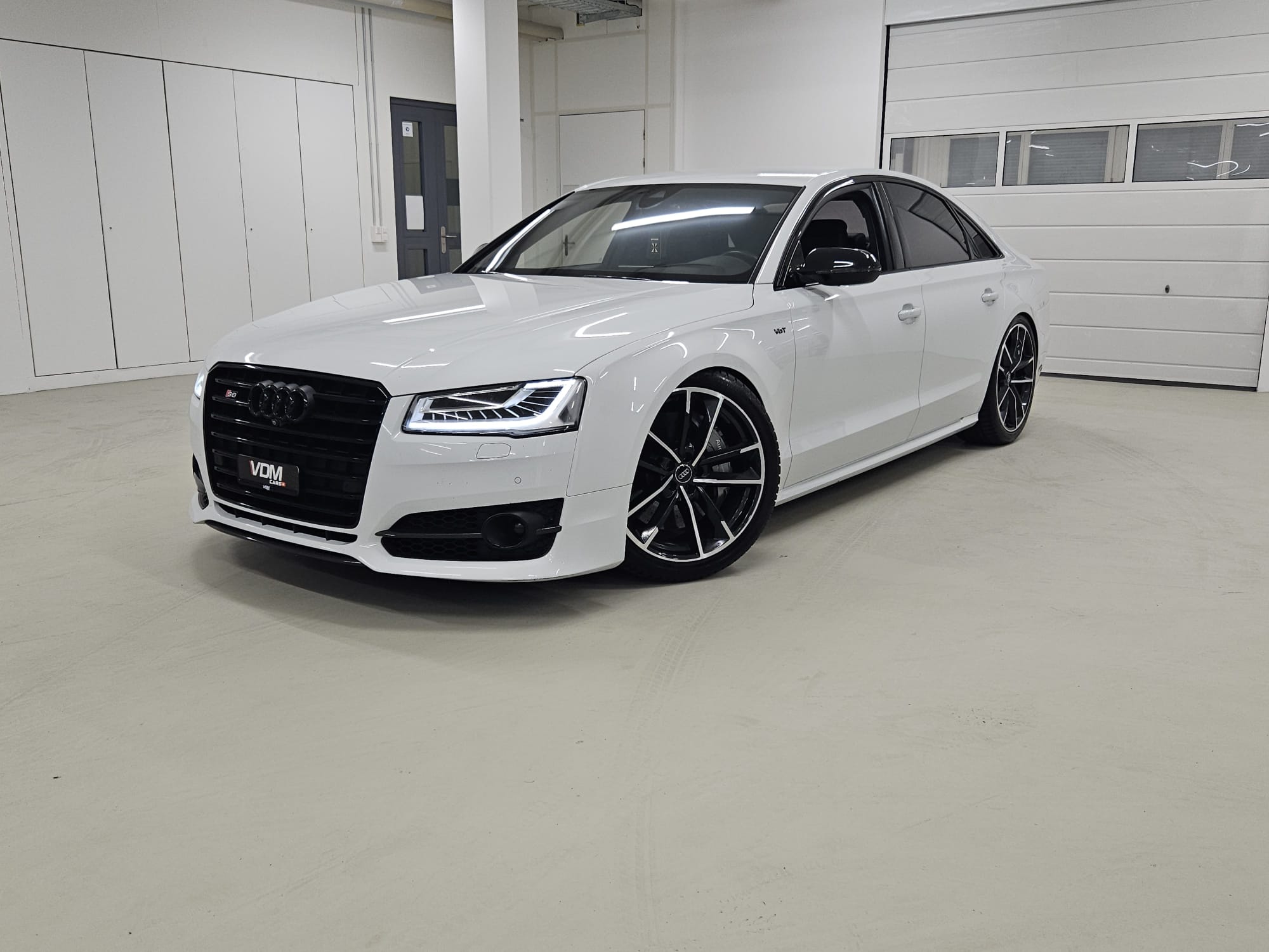 AUDI S8
