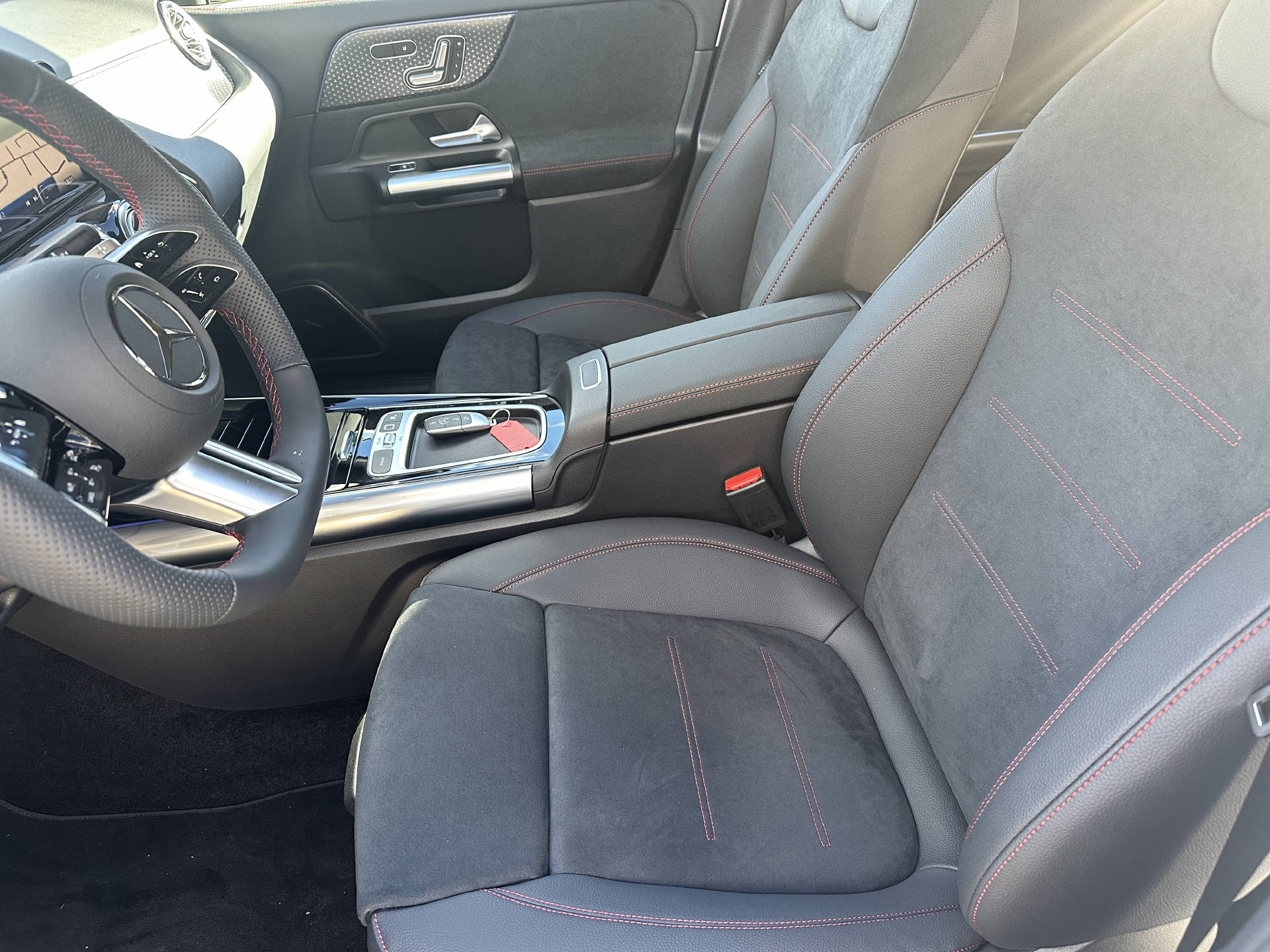 MERCEDES-BENZ GLA 250 Swiss Star AMG Line 4matic - 11