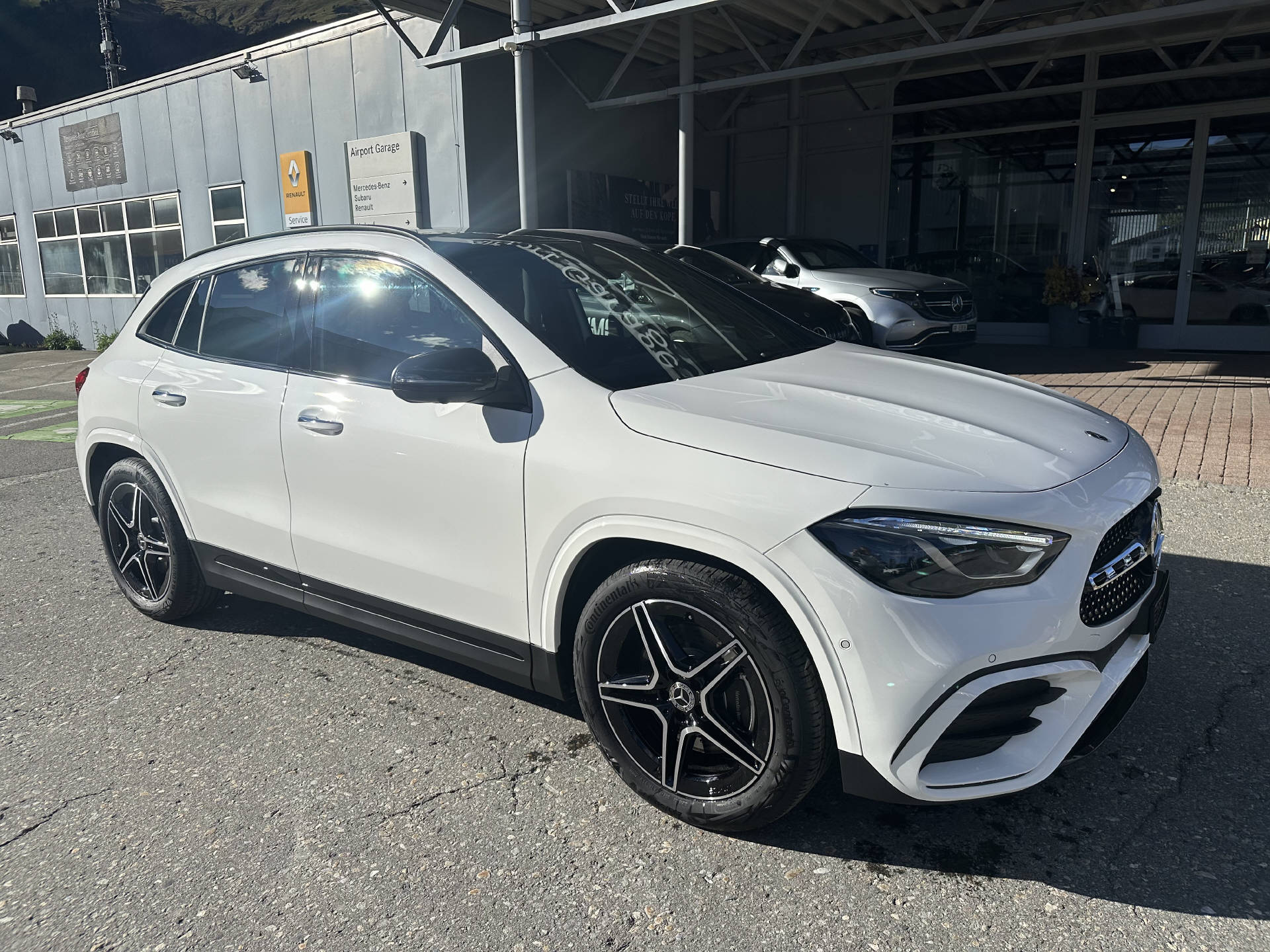 MERCEDES-BENZ GLA 250 Swiss Star AMG Line 4matic - 3