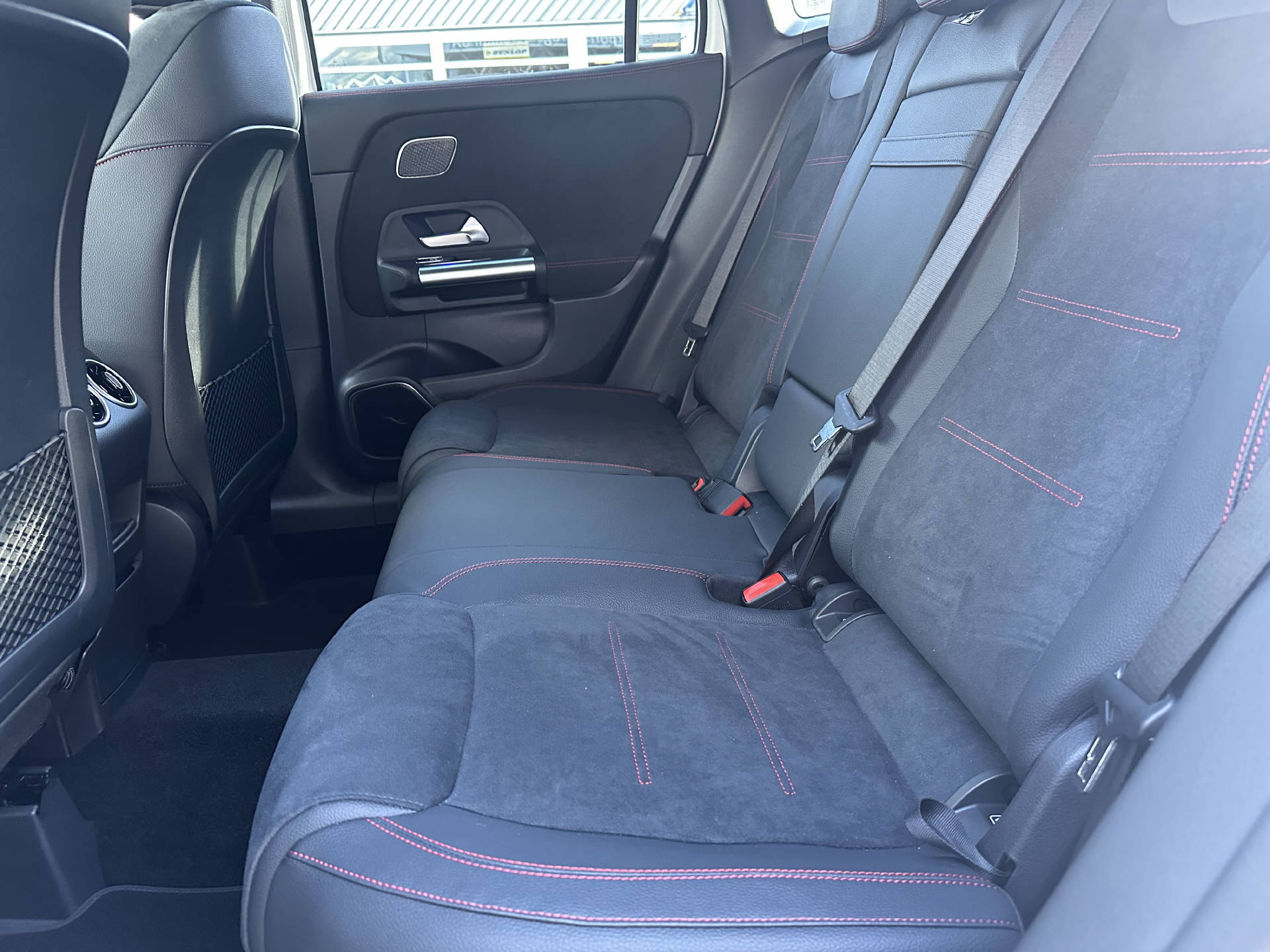 MERCEDES-BENZ GLA 250 Swiss Star AMG Line 4matic - 12