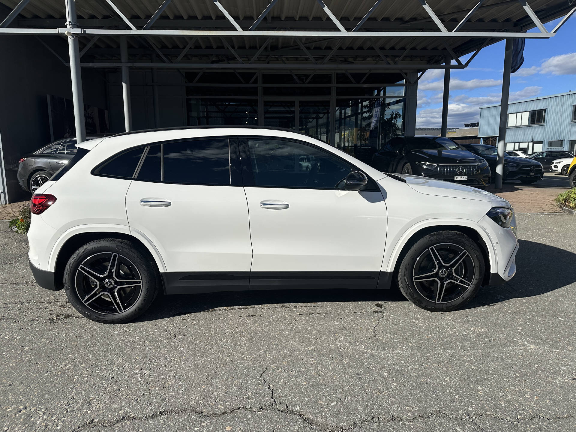 MERCEDES-BENZ GLA 250 Swiss Star AMG Line 4matic - 2